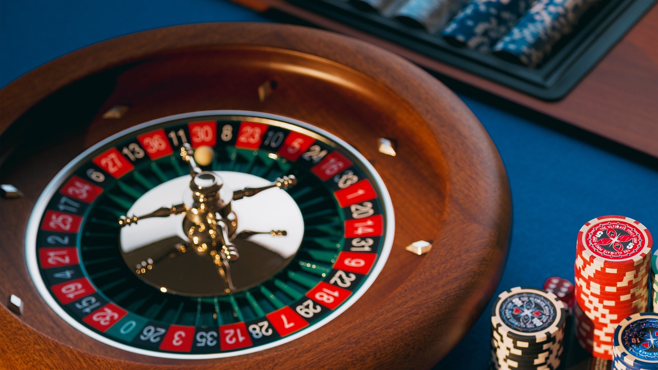 Roulette wheel and table — European single-zero layout